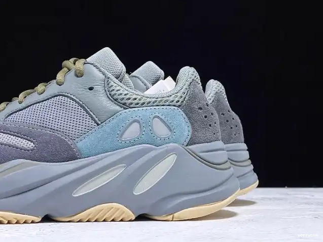 Blue Yeezy 700 Boost Adidas Teal FW2499 0513